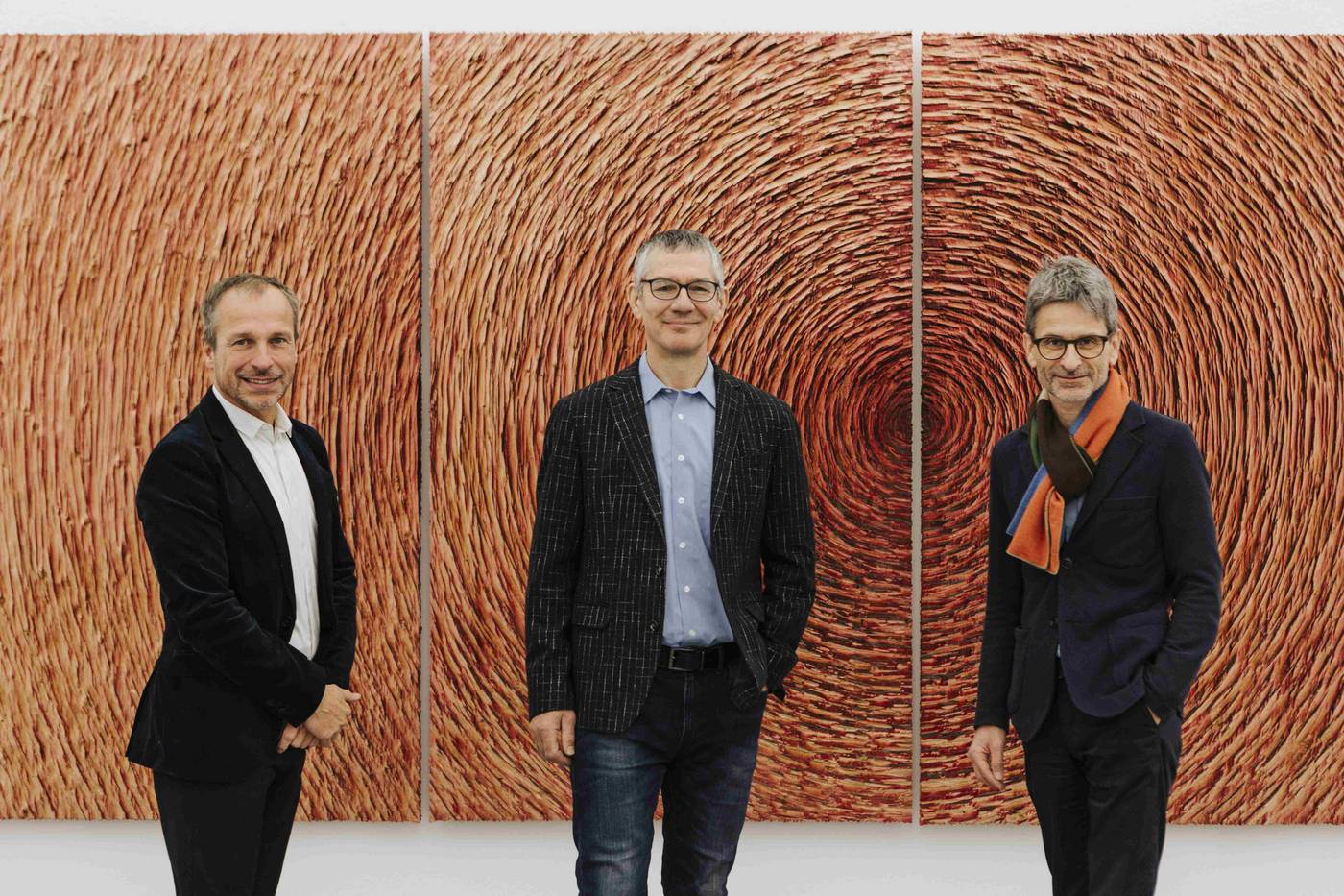 Alfred Haberpointner mit Kurator Peter Husty und Direktor Martin Hochleitner, © Salzburg Museum/Christa Gaigg/authentic.co.at